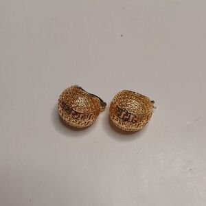 Elegant Gold-Tone Hoop Earrings